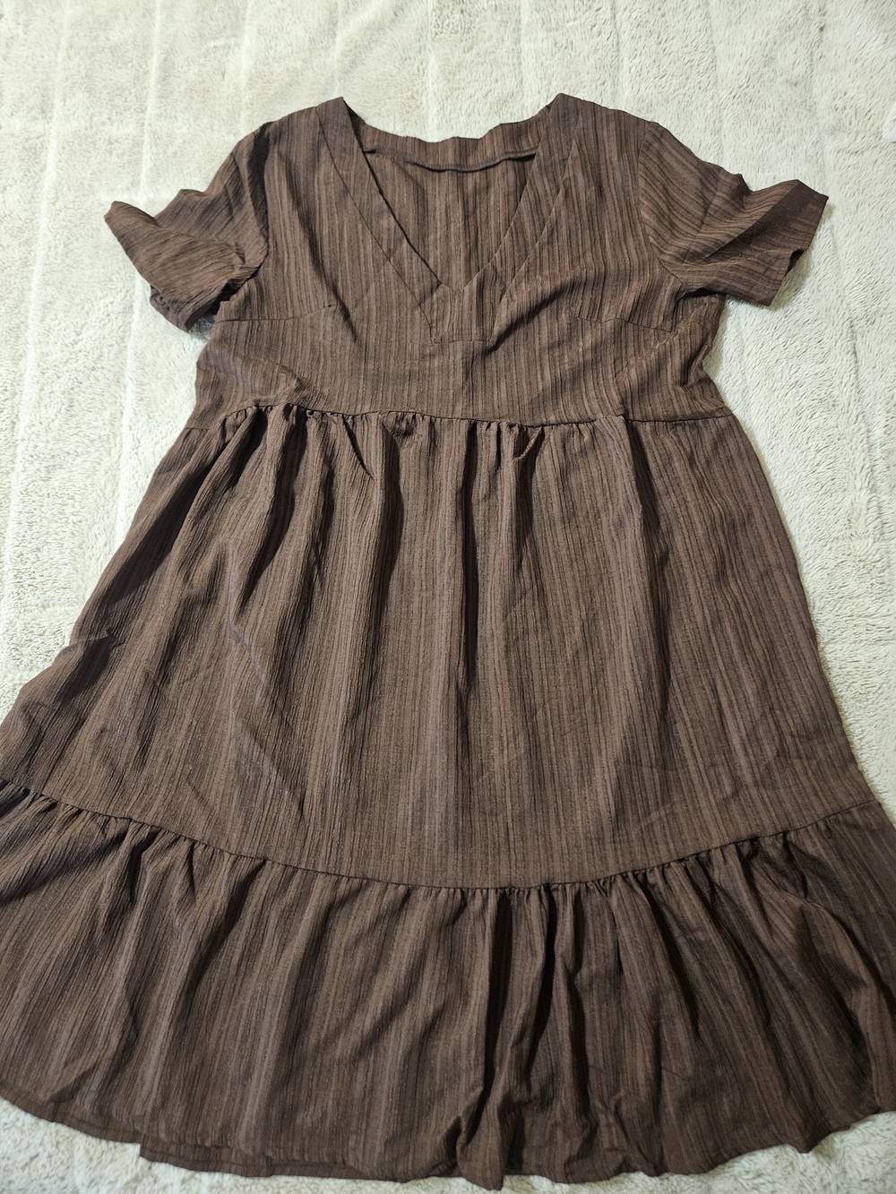 Brown V-Neck Short Sleeve Tiered Dress